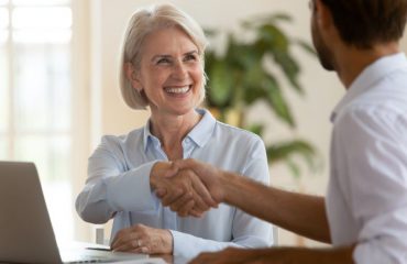 Testamento abierto y testamento cerrado: diferencias y características de las dos formas más comunes de otorgar bienes tras el fallecimiento.